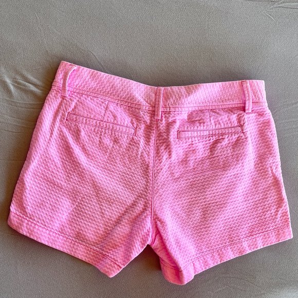 Lilly Pulitzer. Callahan shorts size 6. Color Pink - Picture 9 of 11